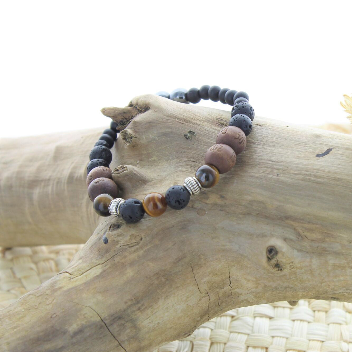 bracelet en pierre de lave onyx et bois