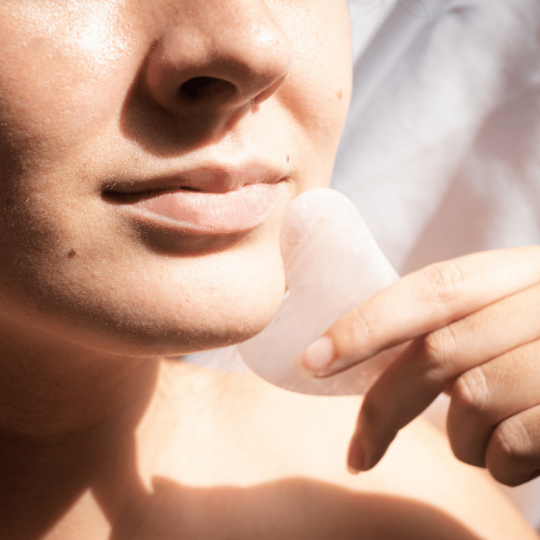 GUA SHA Visage - Quartz rose MINIMALISTE