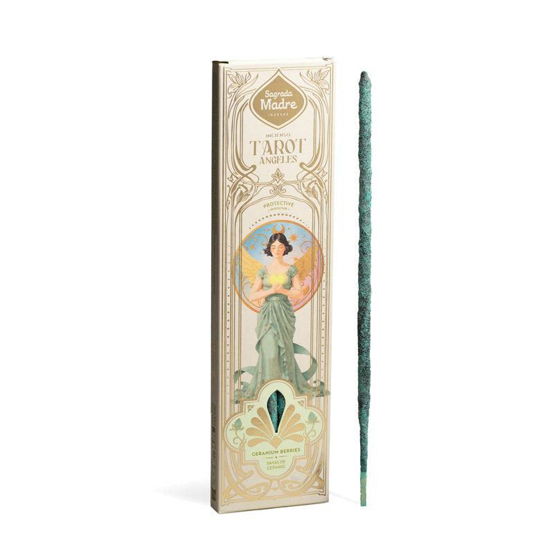 Packshot encens Tarot Angeles Baies de Géranium Sagrada Madre, boîte collector art nouveau avec ange et bâtonnet d'encens vert

