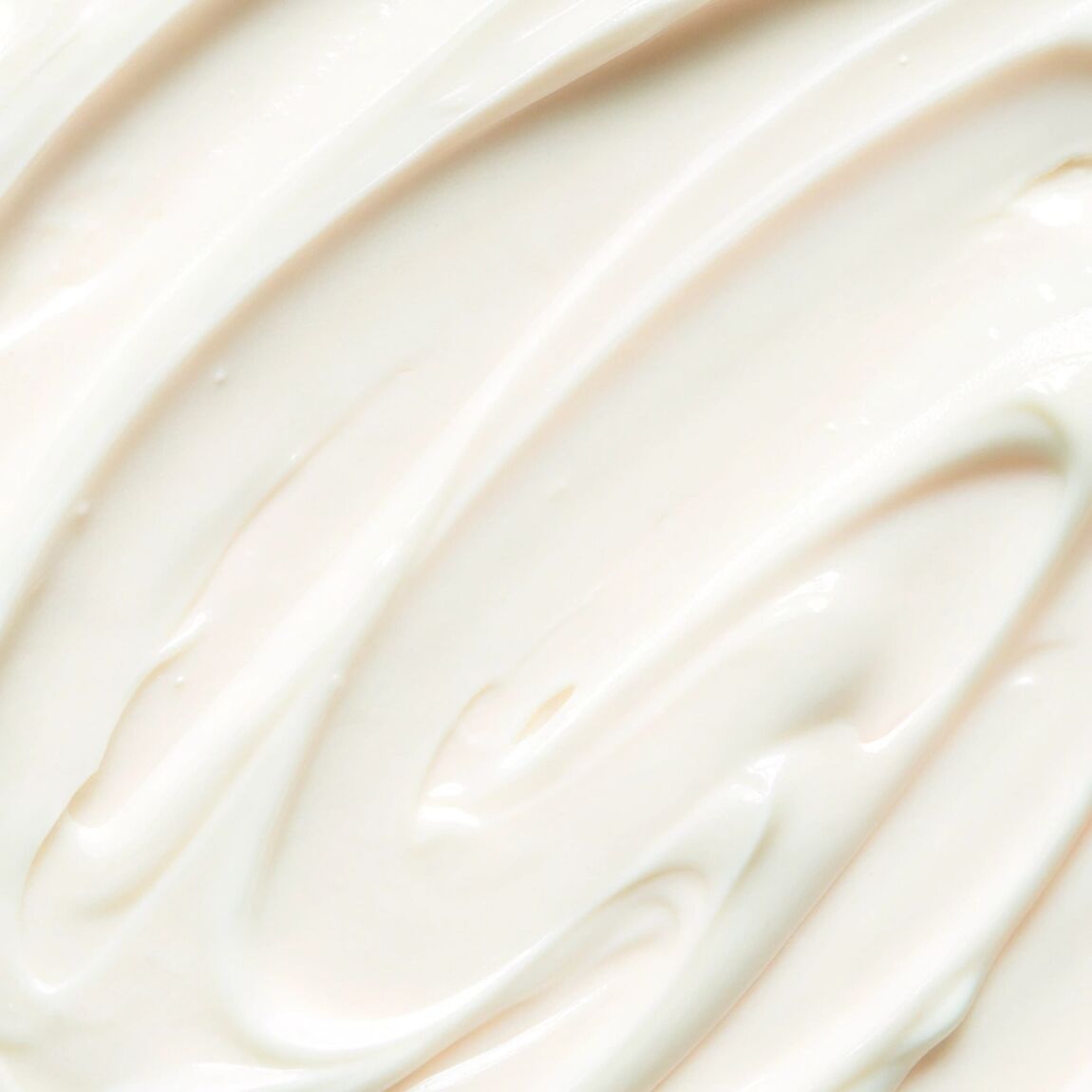 Texture d'une crème pour le corps, façon chantilly, velouté corps douceur MiYé